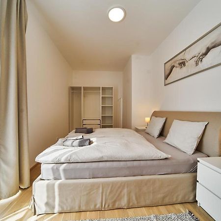 Dolcevita Apartments ฮาร์ราคอฟ ภายนอก รูปภาพ