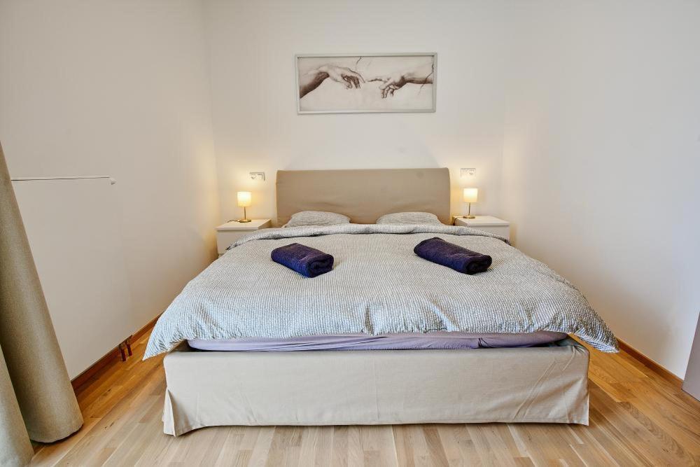 Dolcevita Apartments ฮาร์ราคอฟ ภายนอก รูปภาพ