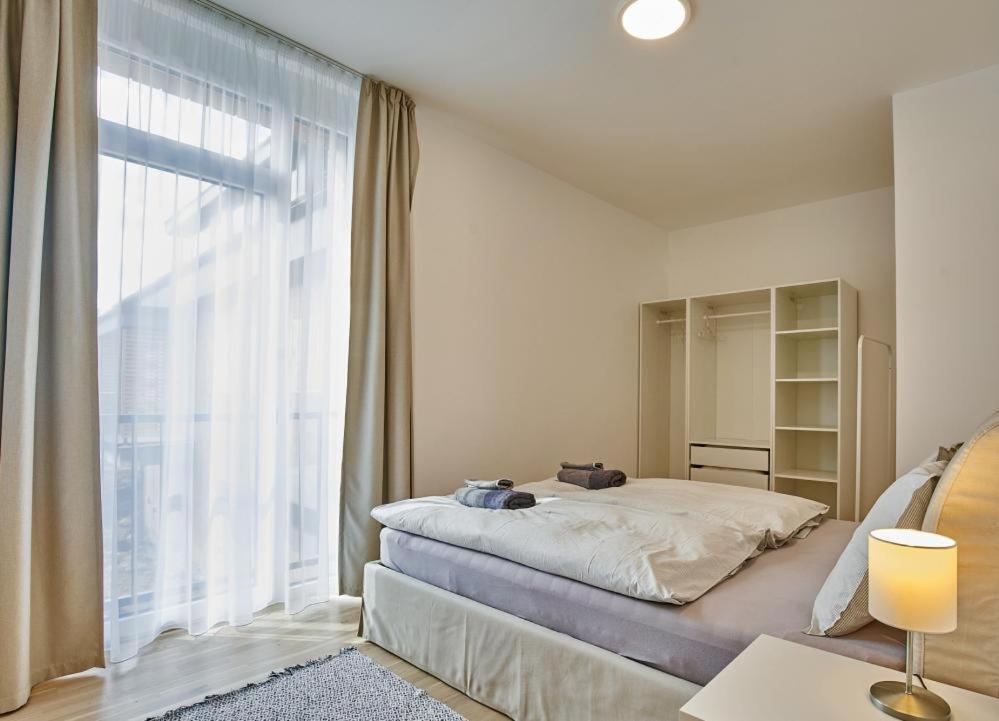 Dolcevita Apartments ฮาร์ราคอฟ ภายนอก รูปภาพ